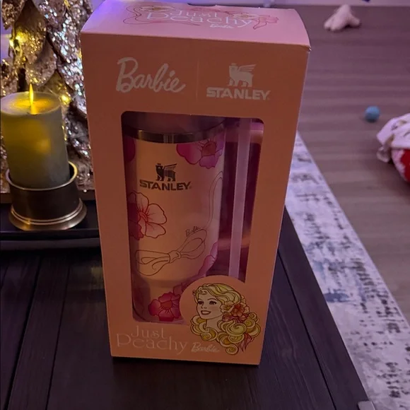 New Stanley Barbie Peach Floral Tumbler - Picture 1 of 7